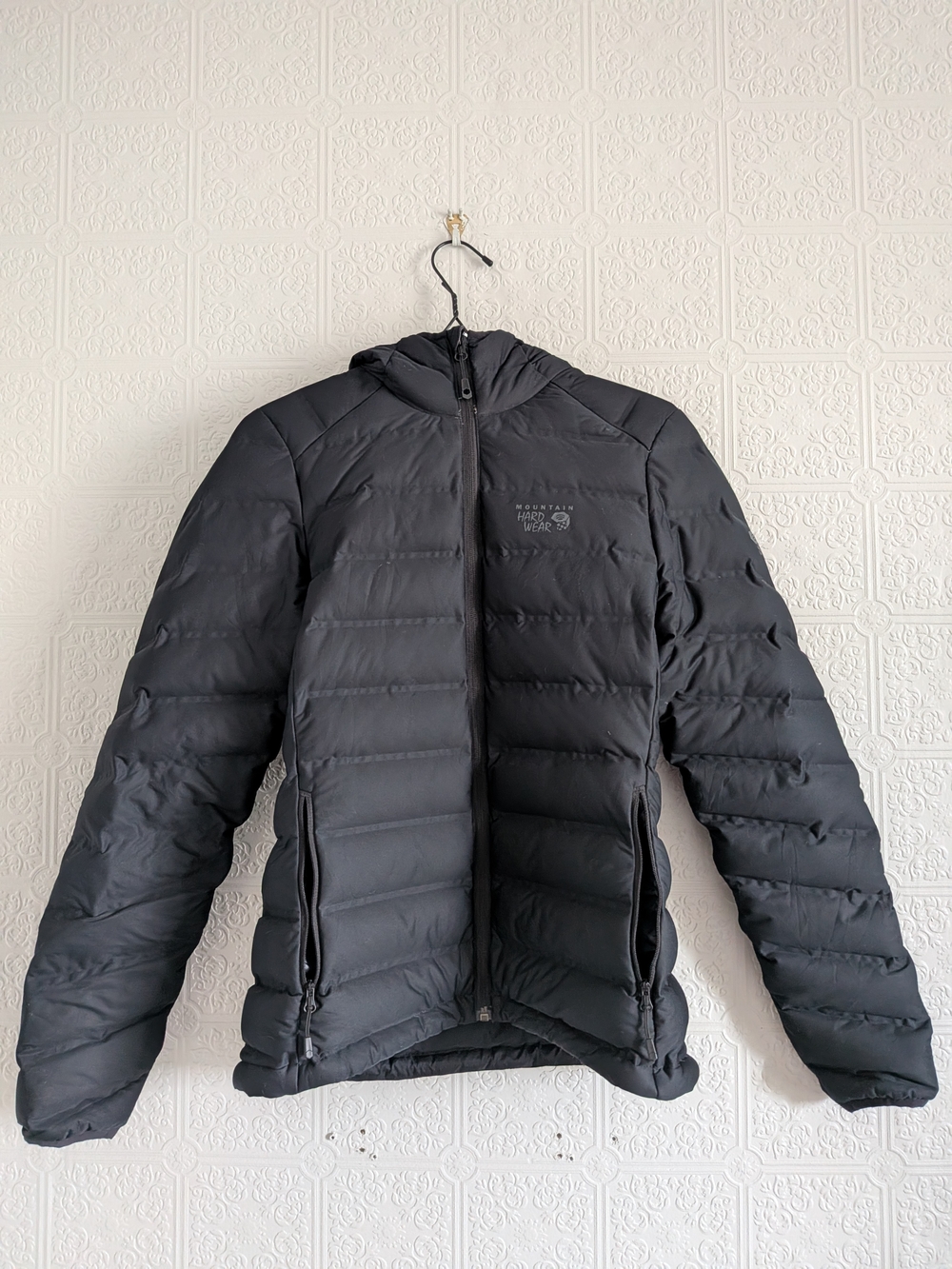 Mountain Hardwear Black Puffer Jacket with Hood
